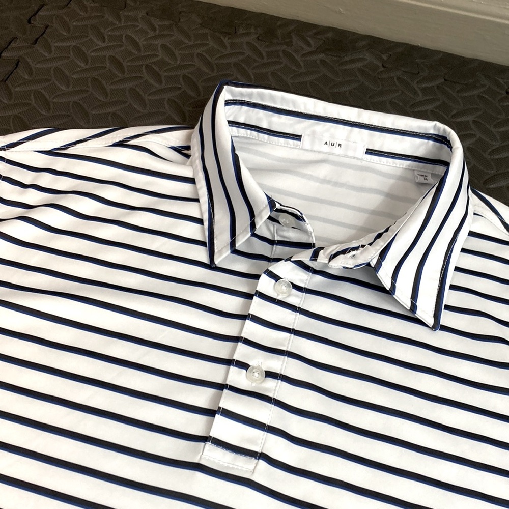A|U|R Men’s Polo shirt size M.